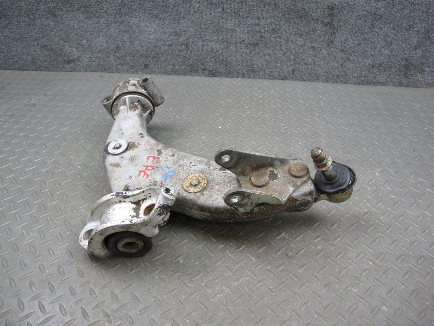 1984-1986 Porsche 928 S Front Right Side Upper & Lower Control Arm Set of 2