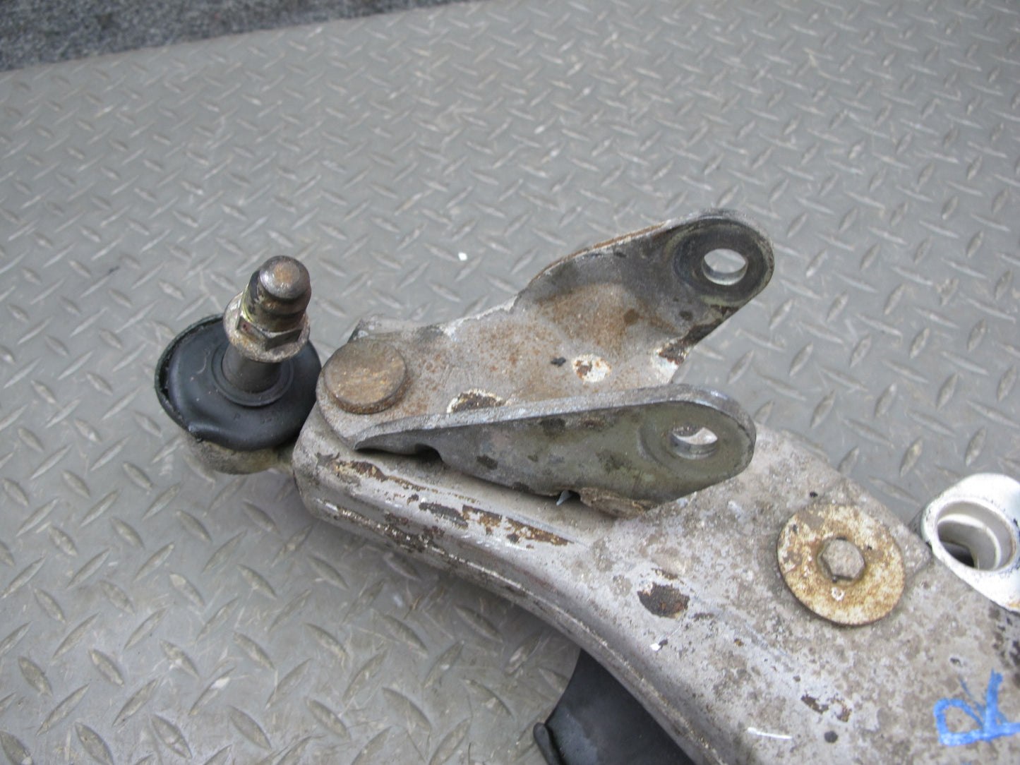 1984-1986 Porsche 928 S Front Right Side Upper & Lower Control Arm Set of 2