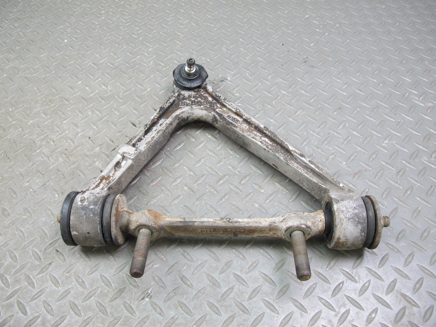 1984-1986 Porsche 928 S Front Right Side Upper & Lower Control Arm Set of 2