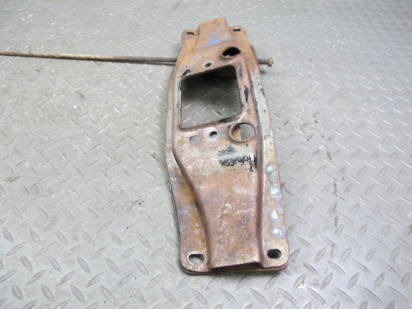 75-82 Triumph TR7 Manual Transmission Crossmember Mount Support Bracket OEM