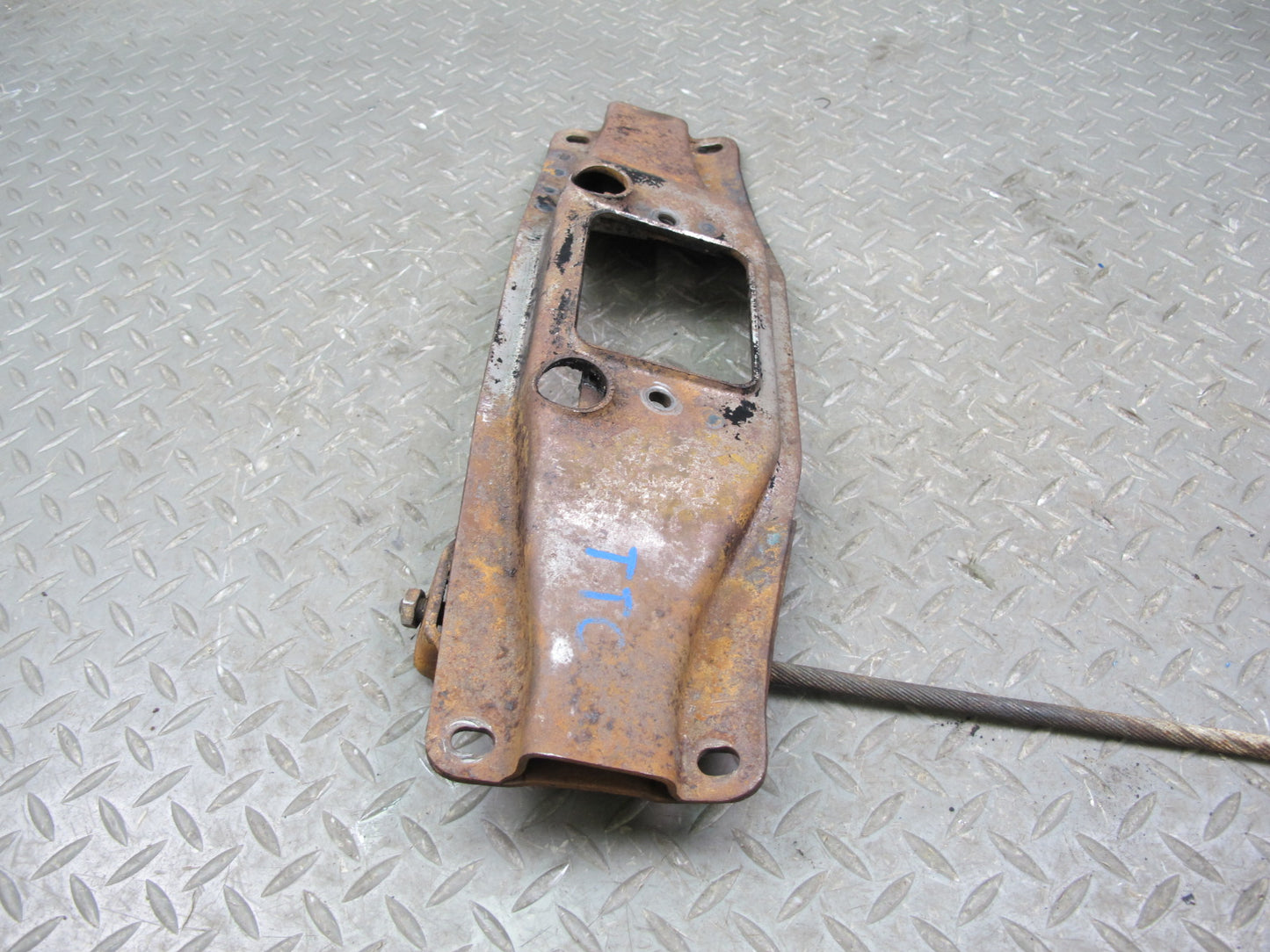 75-82 Triumph TR7 Manual Transmission Crossmember Mount Support Bracket OEM