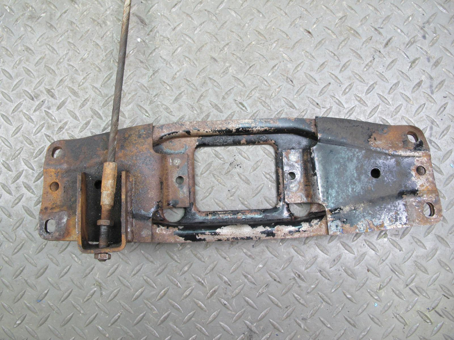 75-82 Triumph TR7 Manual Transmission Crossmember Mount Support Bracket OEM
