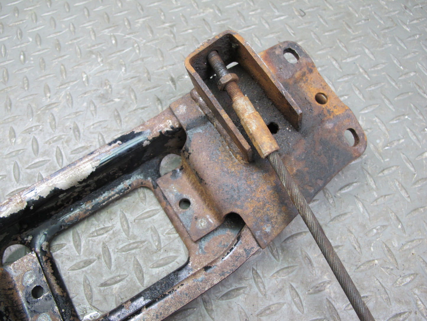 75-82 Triumph TR7 Manual Transmission Crossmember Mount Support Bracket OEM