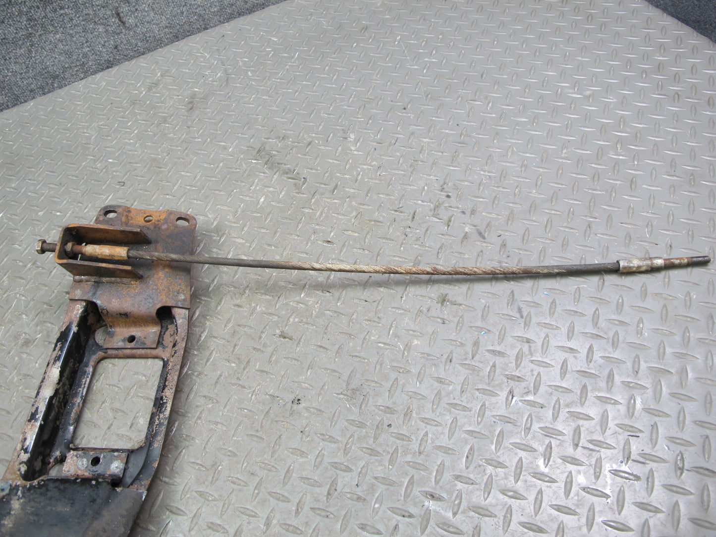 75-82 Triumph TR7 Manual Transmission Crossmember Mount Support Bracket OEM