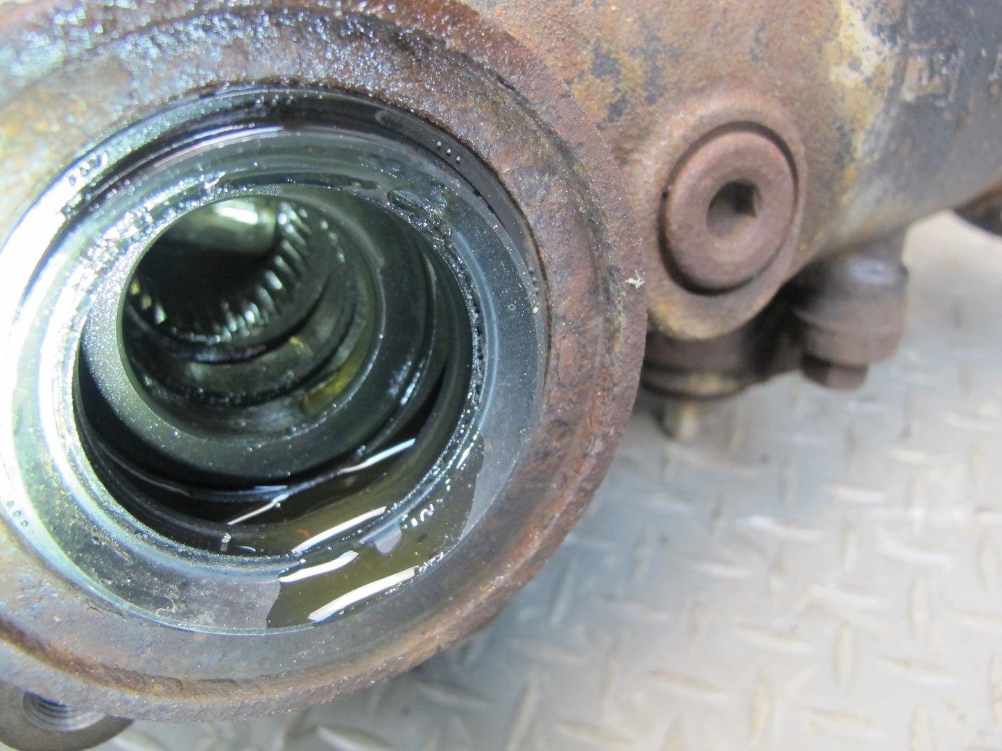 2003-2009 Lexus GX470 AWD Front Axle Differential Carrier 3.73 Ratio 180K Miles