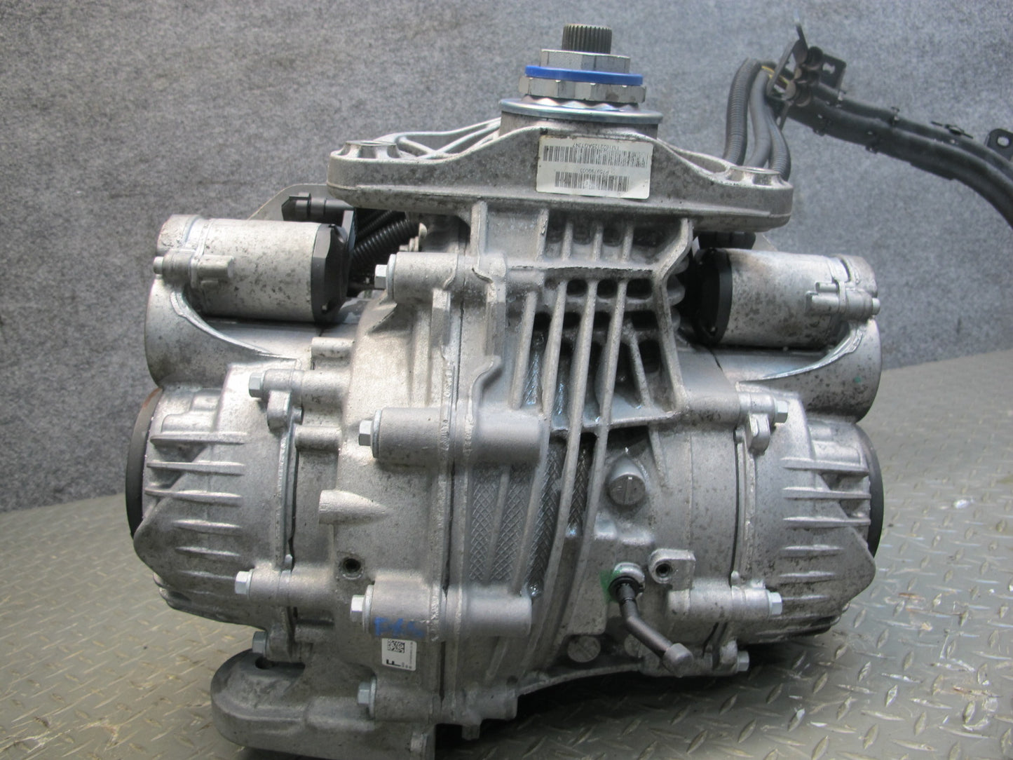 10-14 BMW E70 E71 X5M X6M Rear Differential Carrier 3.91 Ratio 68k Miles OEM