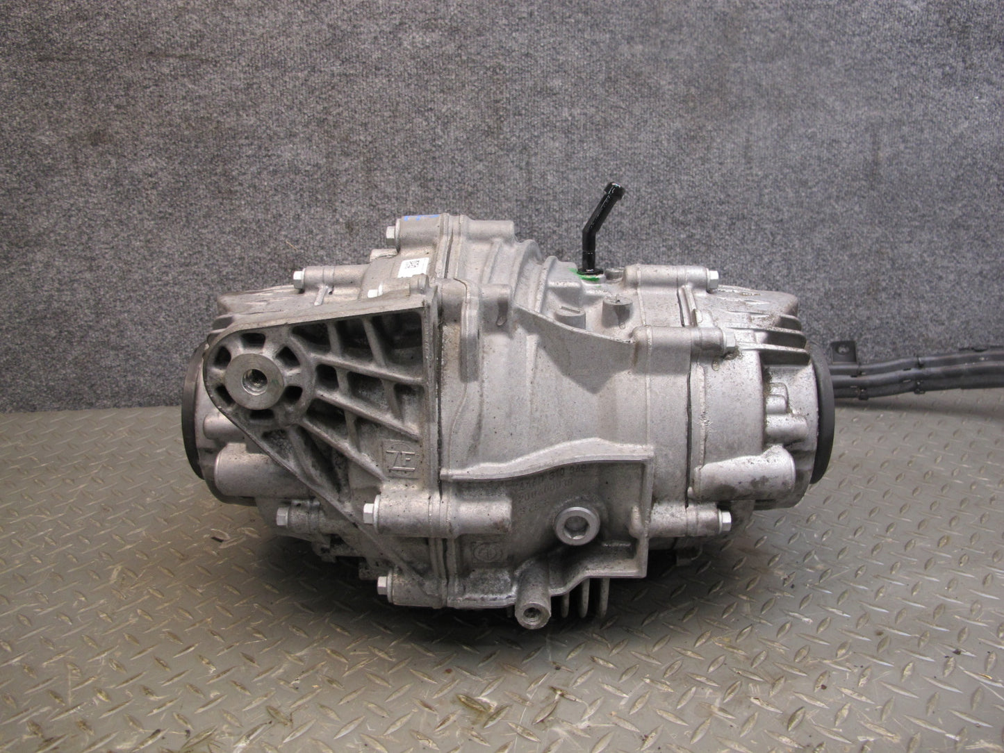 10-14 BMW E70 E71 X5M X6M Rear Differential Carrier 3.91 Ratio 68k Miles OEM