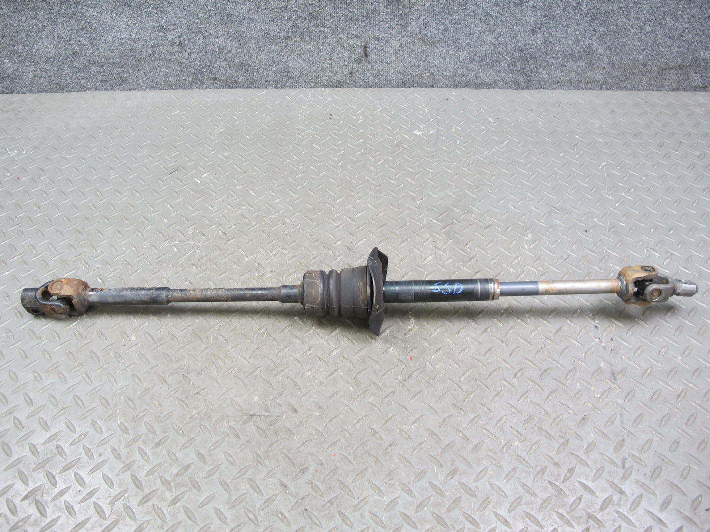 07-10 Saturn SKY Solstice Steering Column Intermediate U Joint Shaft OEM