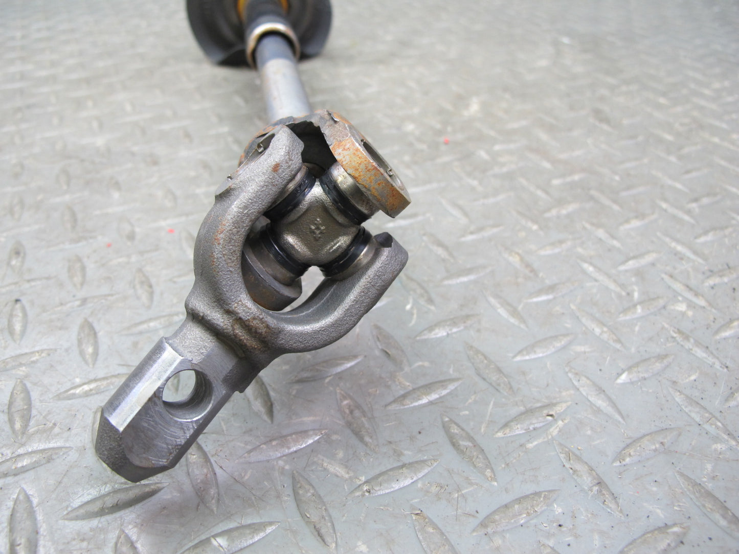 07-10 Saturn SKY Solstice Steering Column Intermediate U Joint Shaft OEM