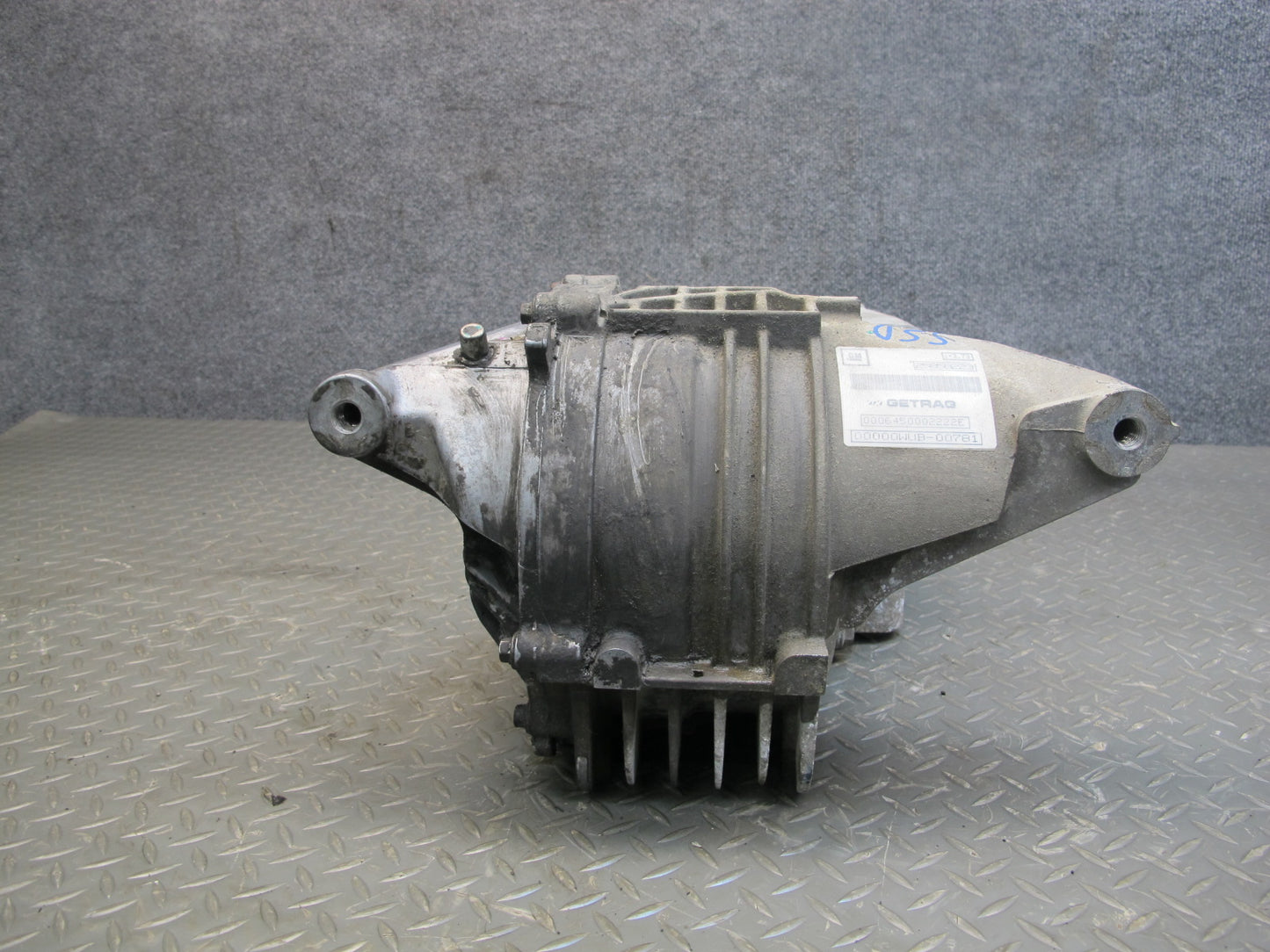 07-09 Saturn SKY Solstice Turbo M/T Rear Differential Carrier 3.73 Ratio OEM