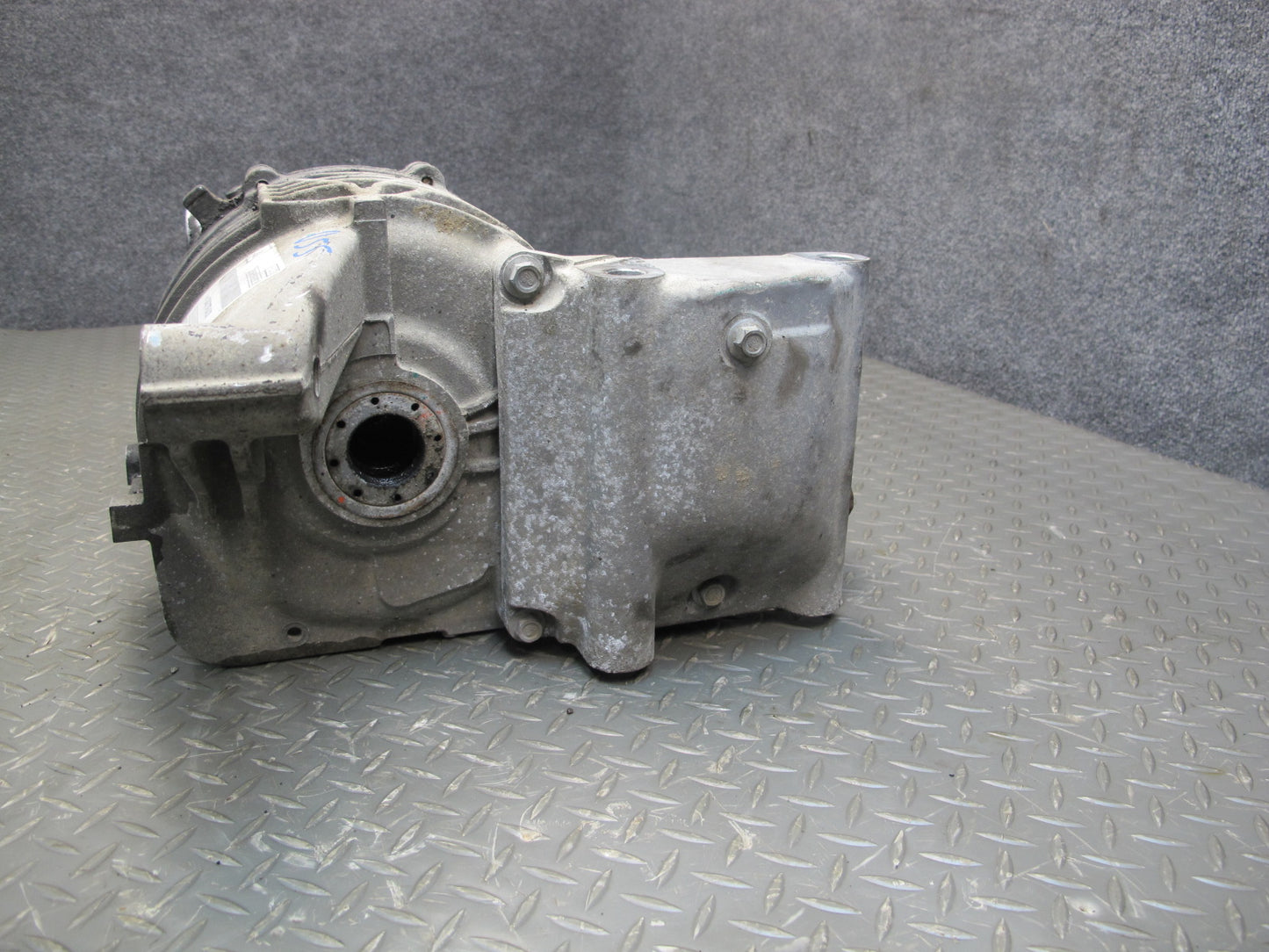 07-09 Saturn SKY Solstice Turbo M/T Rear Differential Carrier 3.73 Ratio OEM