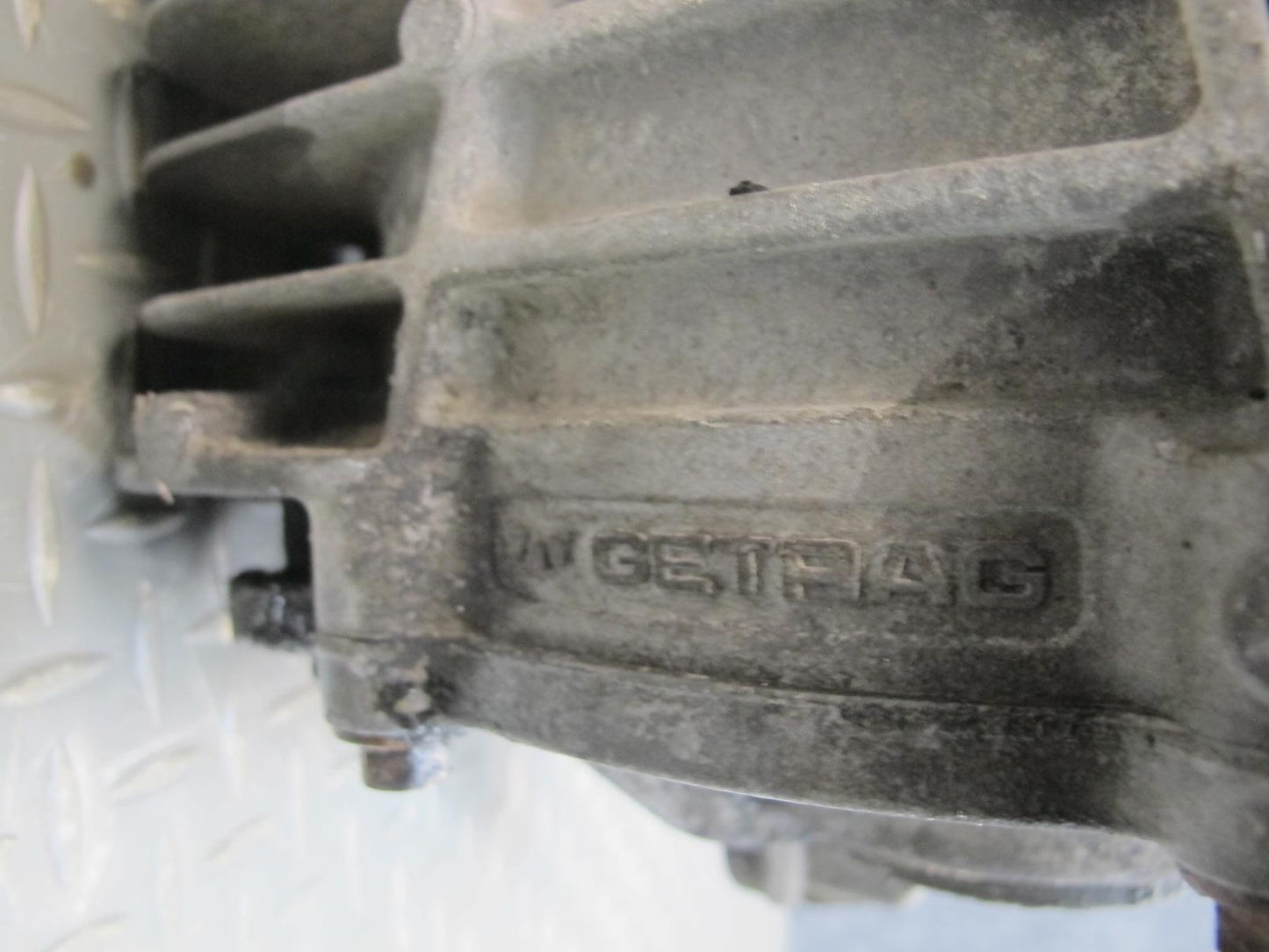 07-09 Saturn SKY Solstice Turbo M/T Rear Differential Carrier 3.73 Ratio OEM