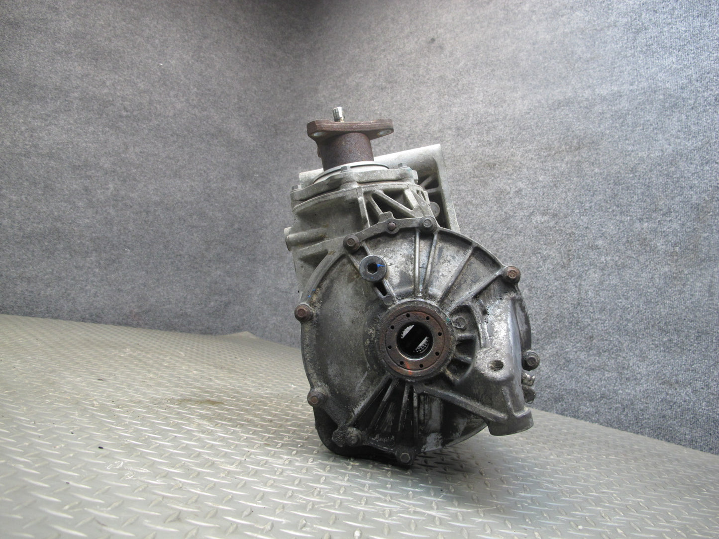 07-09 Saturn SKY Solstice Turbo M/T Rear Differential Carrier 3.73 Ratio OEM