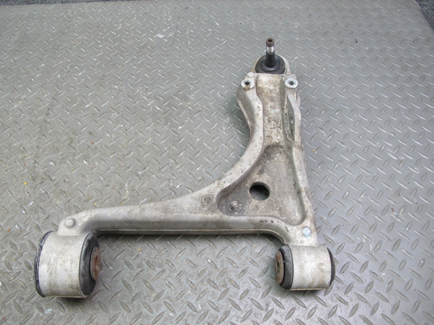 07-10 Saturn SKY Set of 2 Front Left Suspension Upper & Lower Control Arm OEM