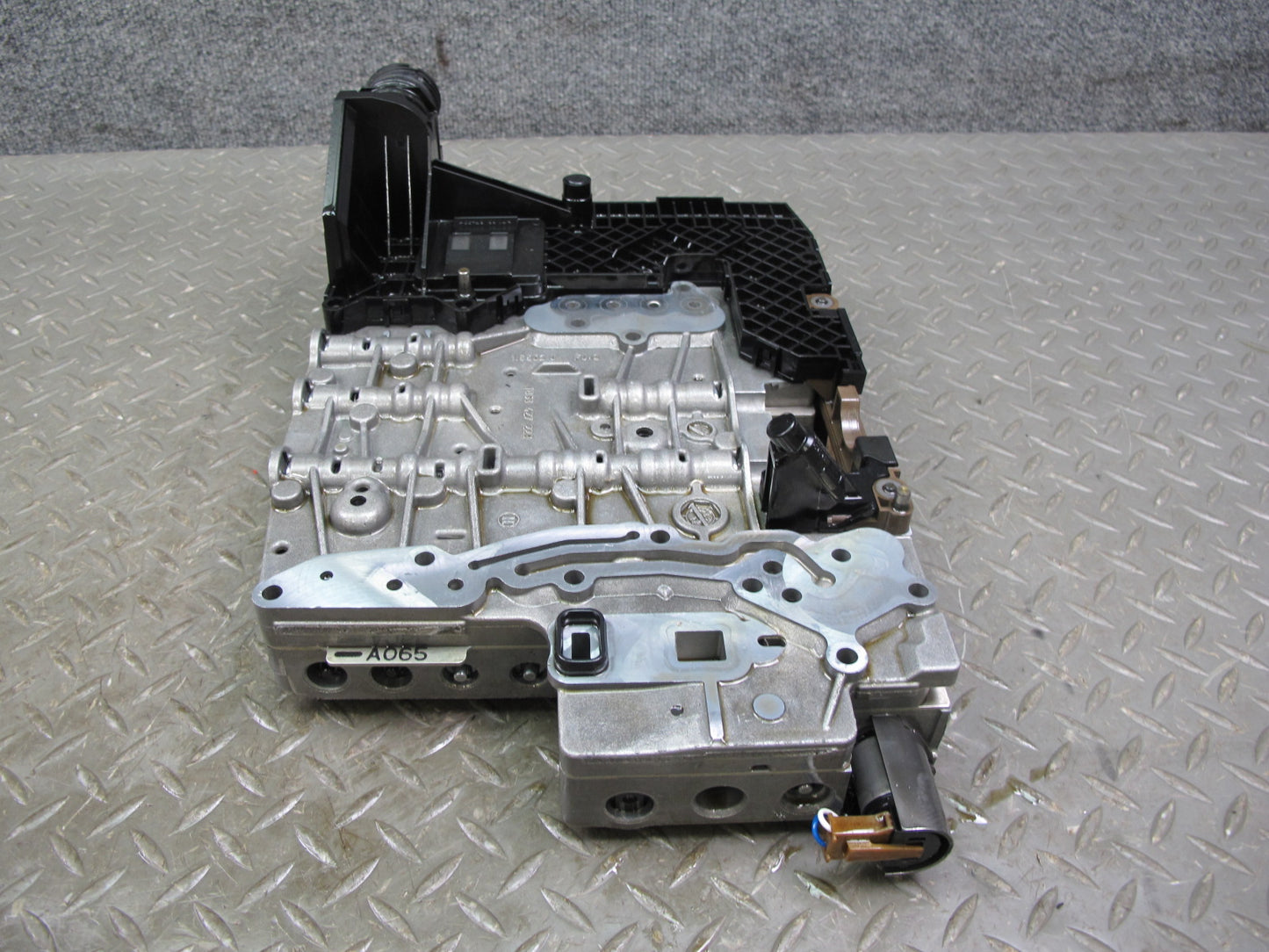 12-14 BMW E70 E71 X5M X6M 6HP-26Z Auto Transmission Valve Body Mechatronic OEM