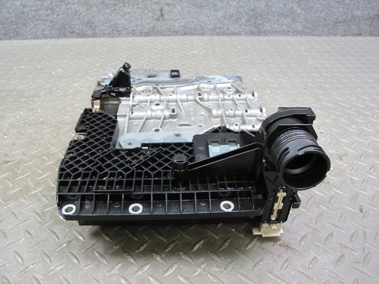 12-14 BMW E70 E71 X5M X6M 6HP-26Z Auto Transmission Valve Body Mechatronic OEM