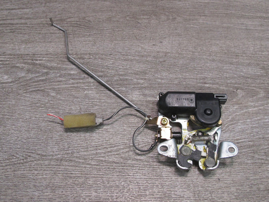 92-00 Lexus UZZ30L SC300 SC400 Rear Trunk Lid Lock Latch Actuator OEM