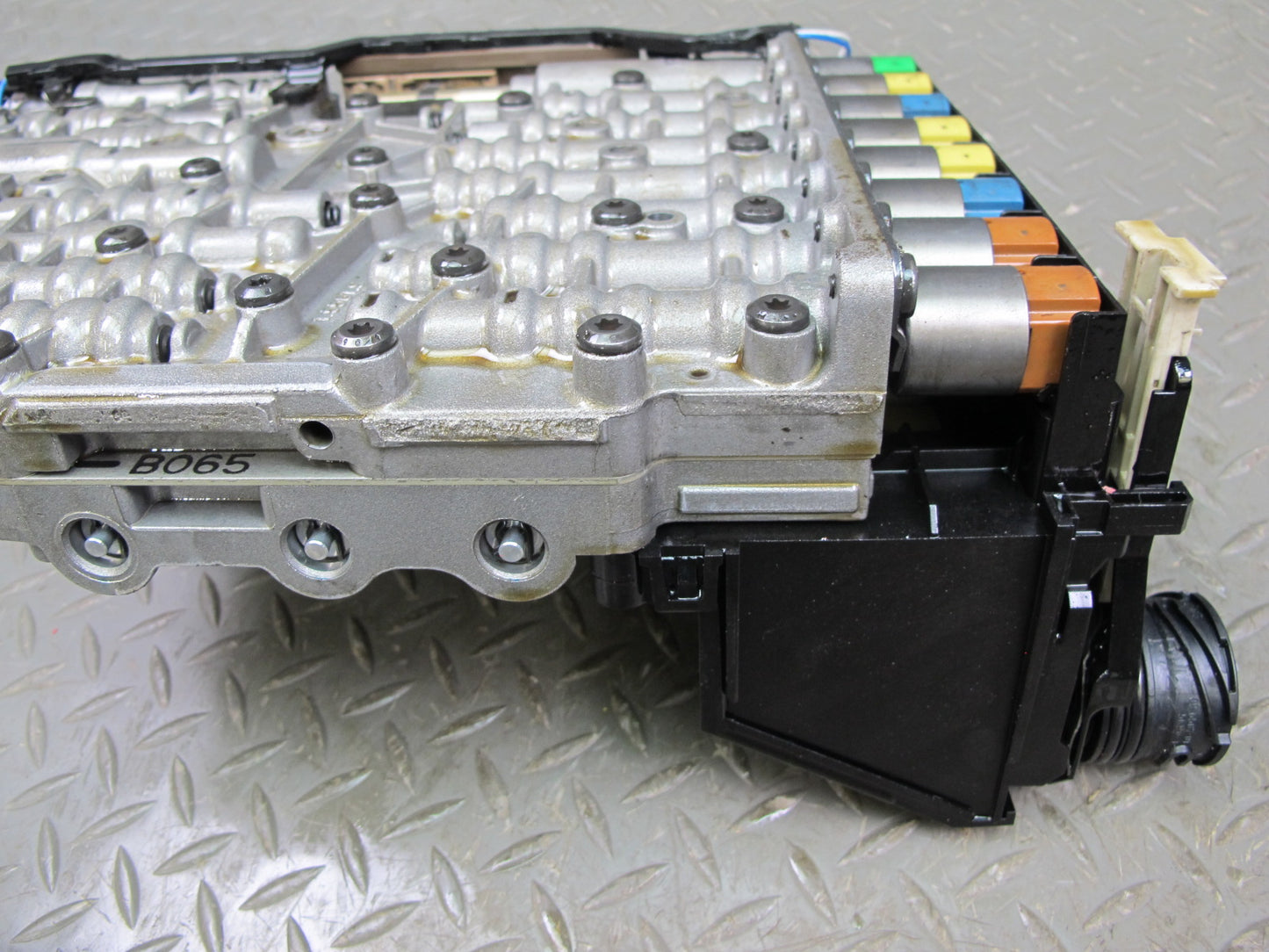 12-14 BMW E70 E71 X5M X6M 6HP-26Z Auto Transmission Valve Body Mechatronic OEM