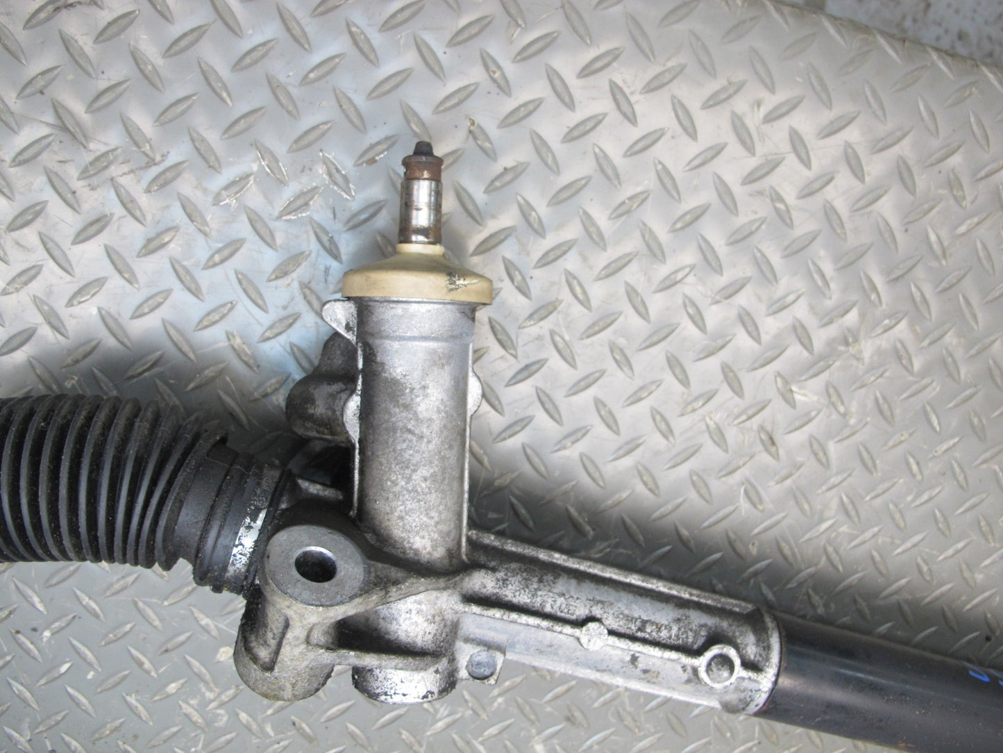 07-10 Saturn SKY Power Steering Rack & Pinion Gear Assembly OEM