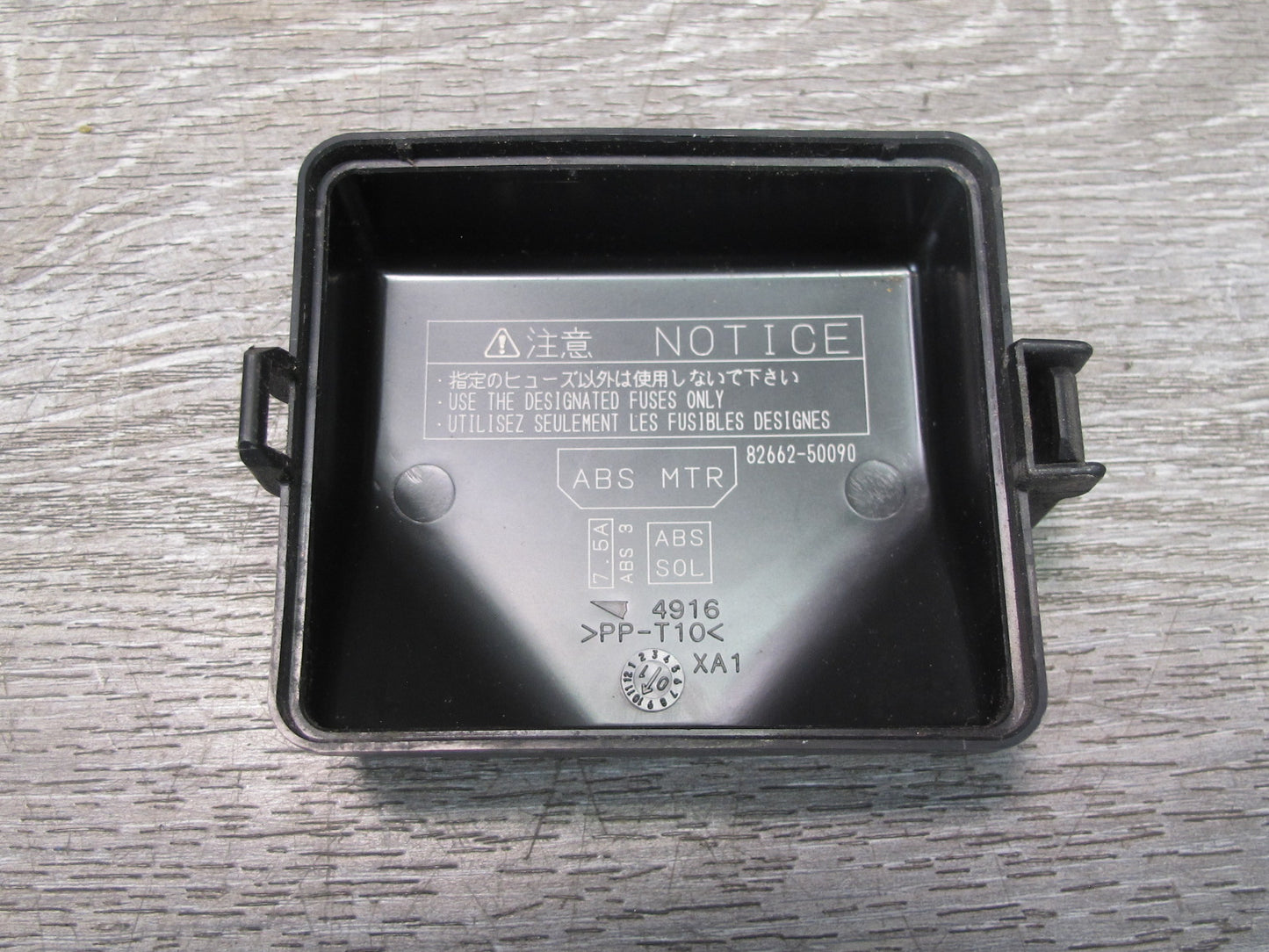 01-03 Lexus UCF30L LS430 Traction Skid Relay Box Module 88263-30150 OEM