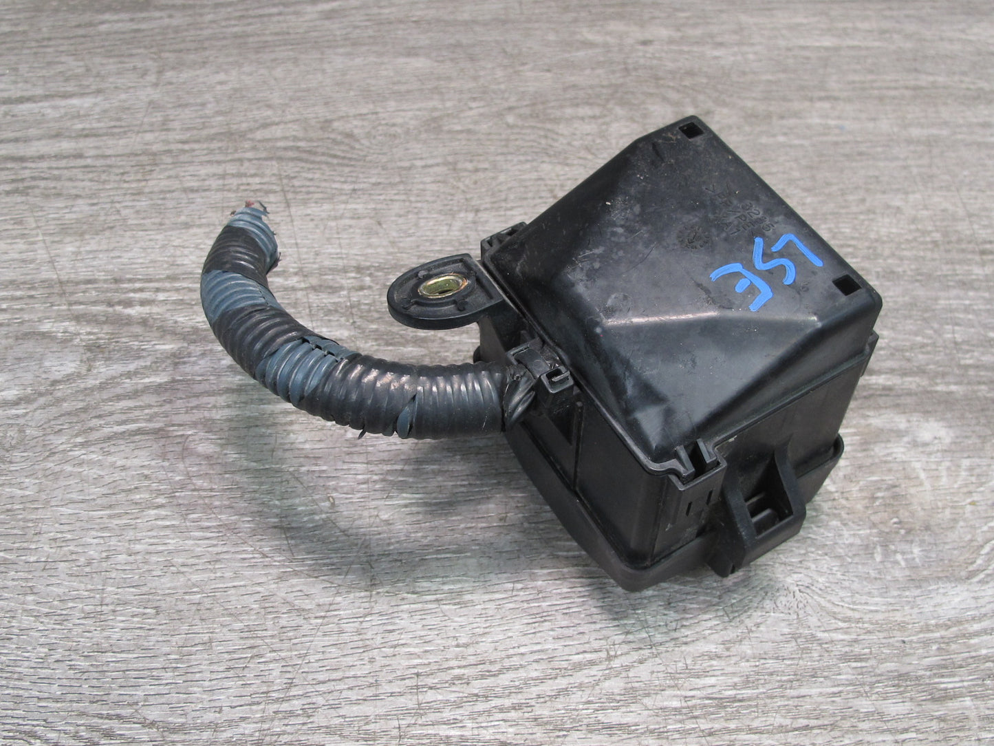 01-03 Lexus UCF30L LS430 Traction Skid Relay Box Module 88263-30150 OEM