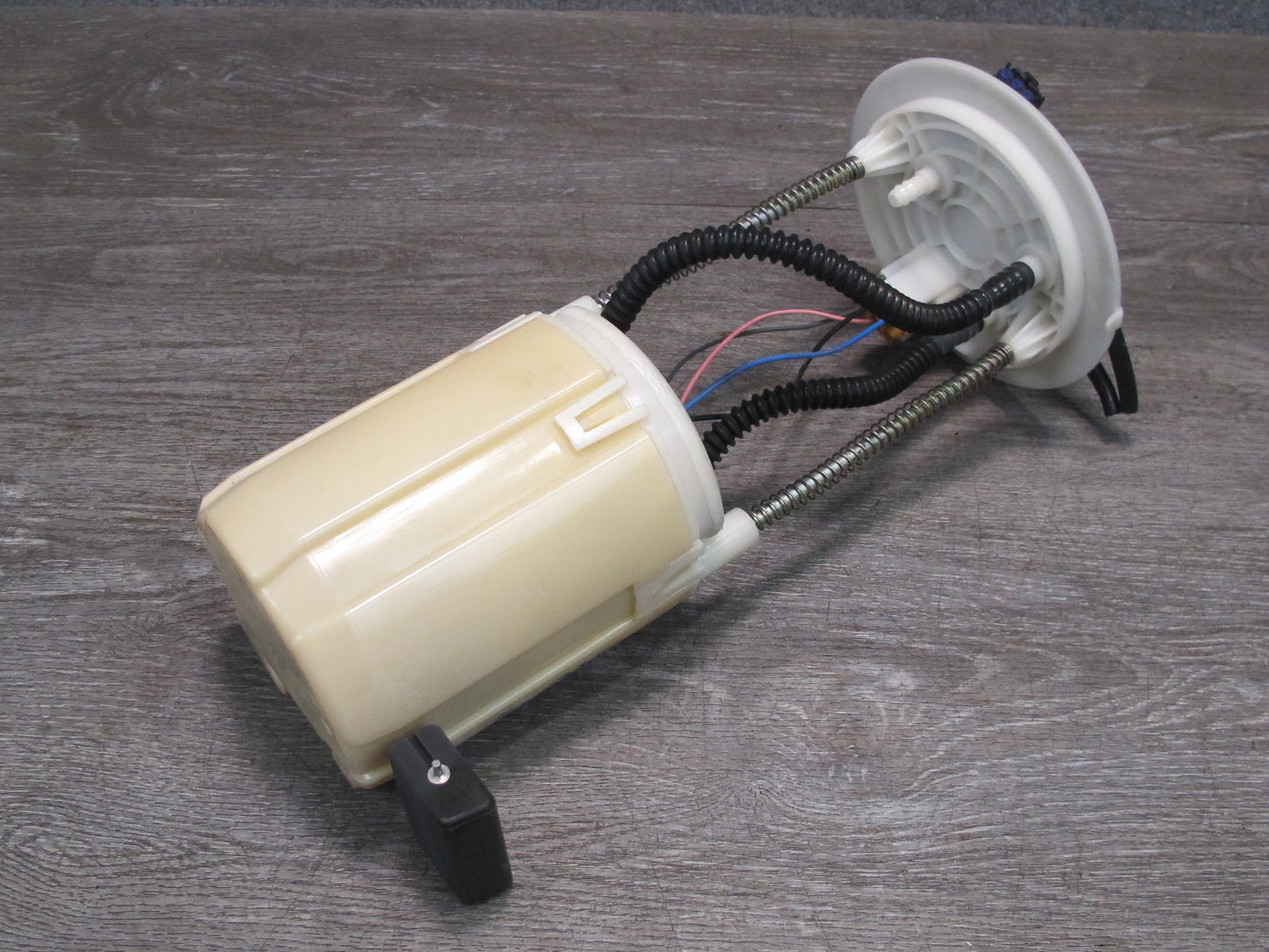 2003-2005 Lexus GX470 Fuel Gas Pump Level Sensor Assembly 77020-35060