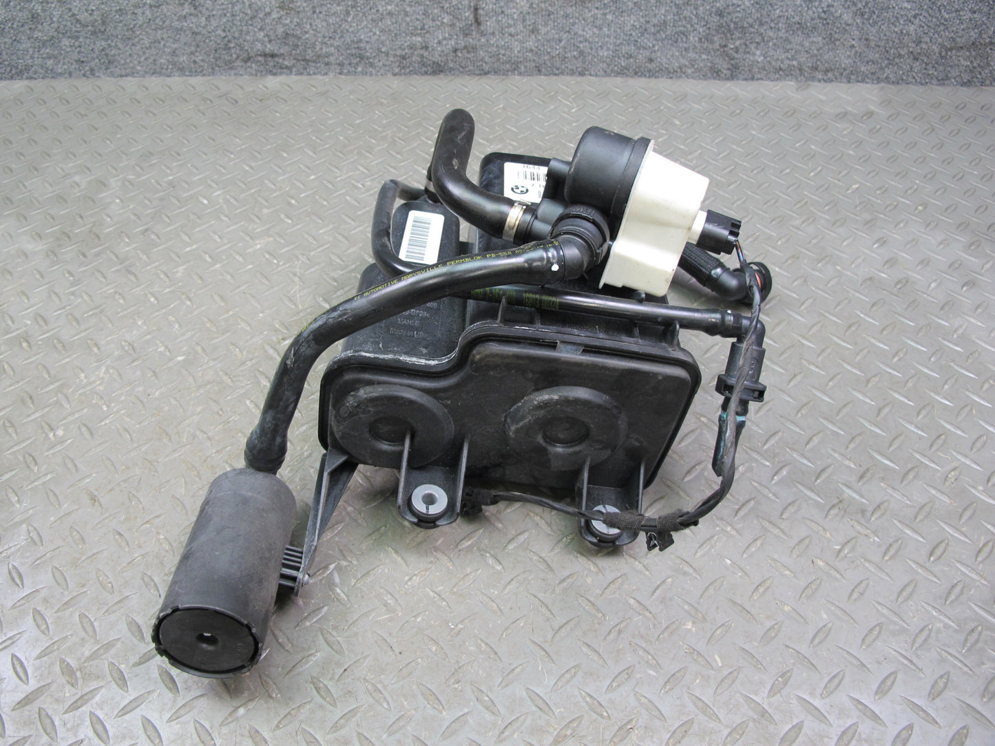 07-14 BMW E70 E71 X5 X6 Fuel Evap Vapor Activated Charcoal Canister OEM