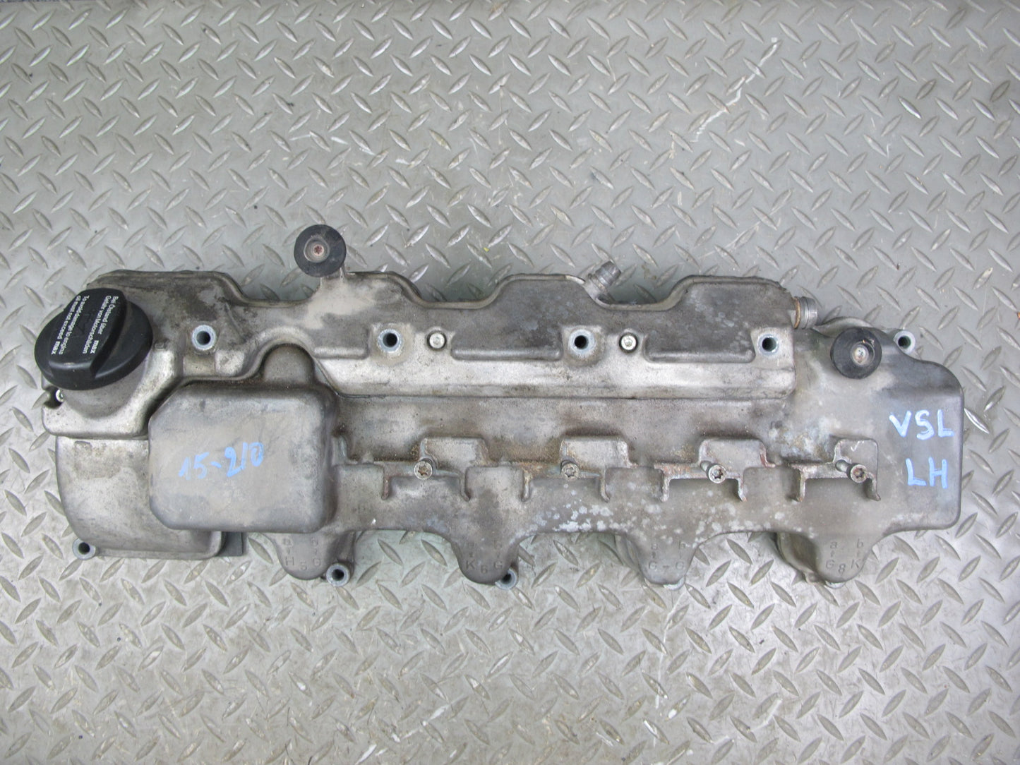 03-06 Mercedes R230 SL500 M113 Engine Left Side Cylinder Head Valve Cover OEM