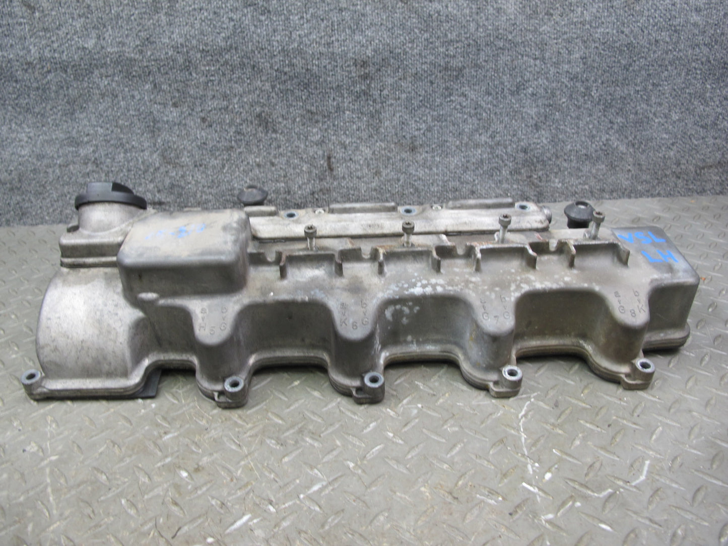 03-06 Mercedes R230 SL500 M113 Engine Left Side Cylinder Head Valve Cover OEM