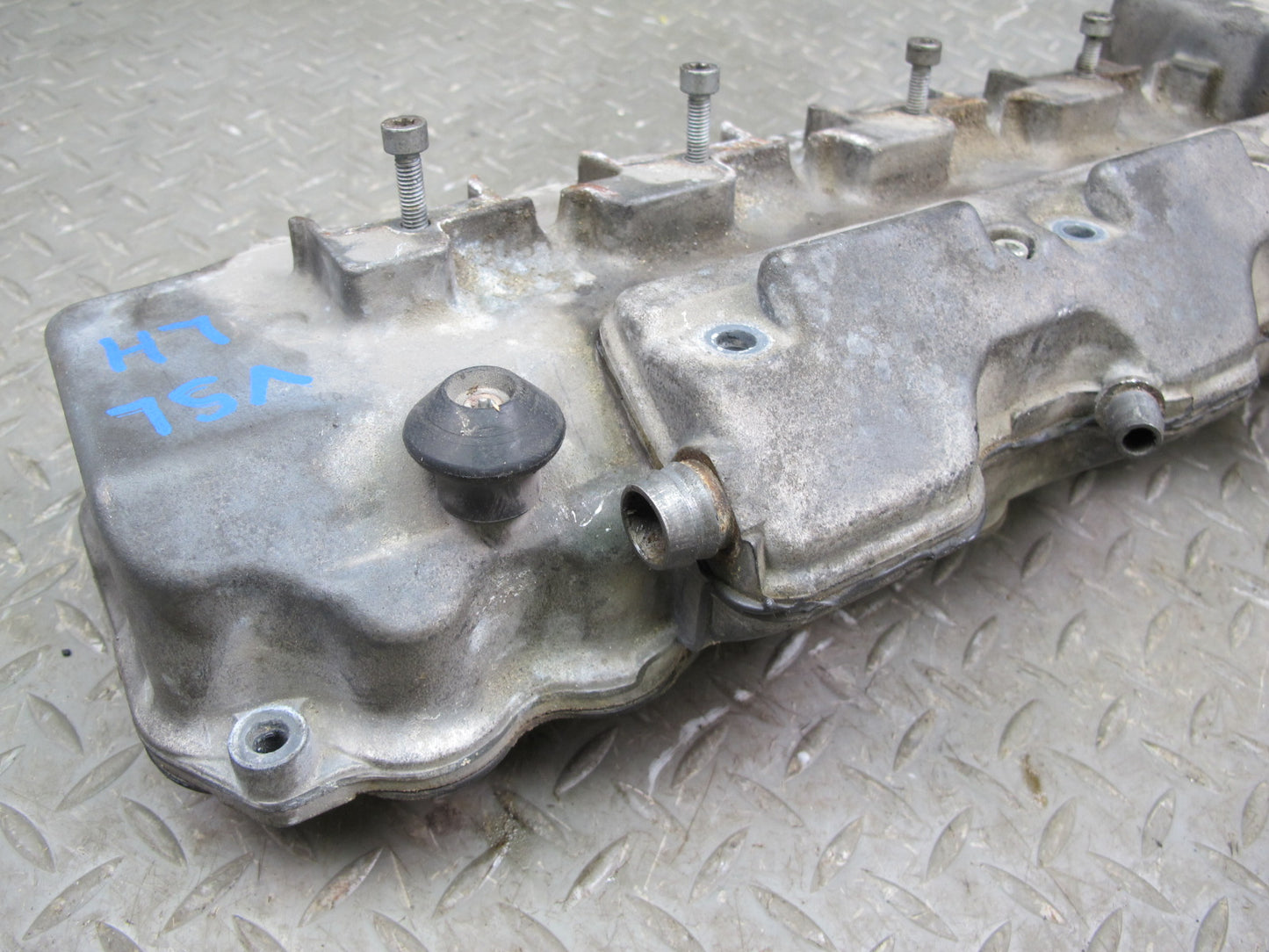 03-06 Mercedes R230 SL500 M113 Engine Left Side Cylinder Head Valve Cover OEM