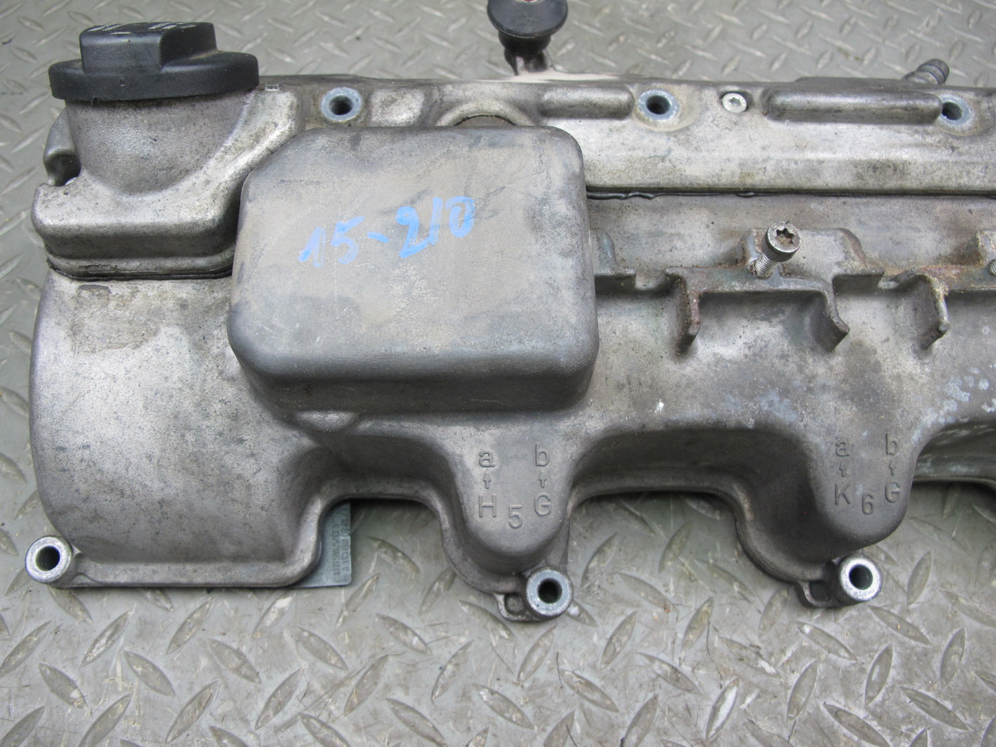 03-06 Mercedes R230 SL500 M113 Engine Left Side Cylinder Head Valve Cover OEM