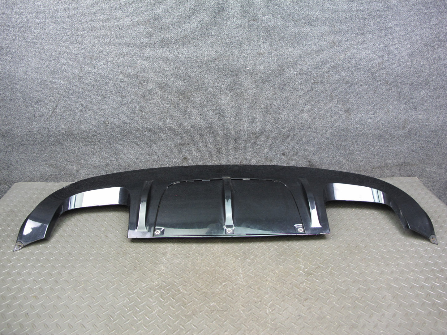 10-14 BMW E71 X6M Rear Bumper Diffuser Lower Valance Cover Black OEM