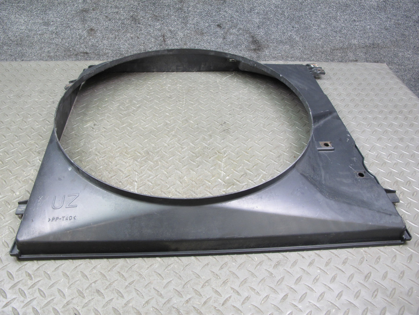 2003-2009 Lexus GX470 Engine Radiator Cooling Fan Motor Shroud 16711-50170