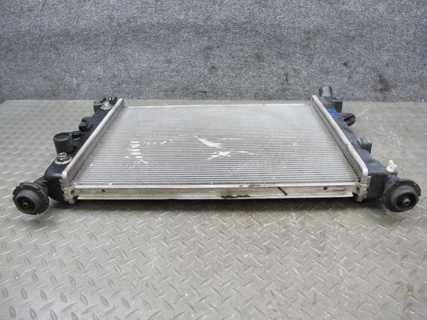 07-10 Saturn SKY Pontiac Solstice 2.0L Turbo AT Engine Cooling Radiator OEM