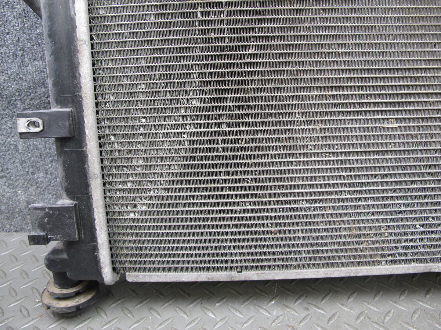 07-10 Saturn SKY Pontiac Solstice 2.0L Turbo AT Engine Cooling Radiator OEM