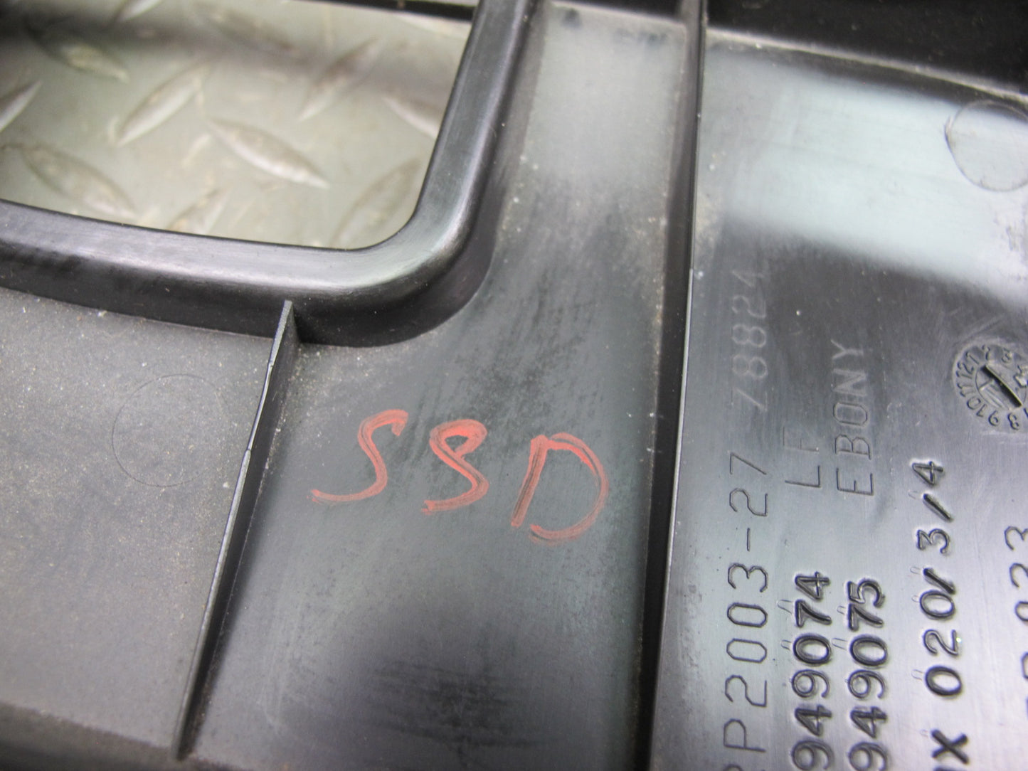 07-10 Saturn SKY Pontiac Solstice Windshield Upper Trim Panel 25949074 OEM