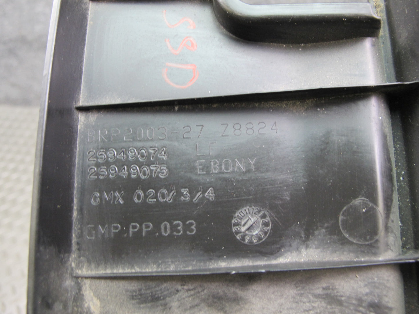 07-10 Saturn SKY Pontiac Solstice Windshield Upper Trim Panel 25949074 OEM