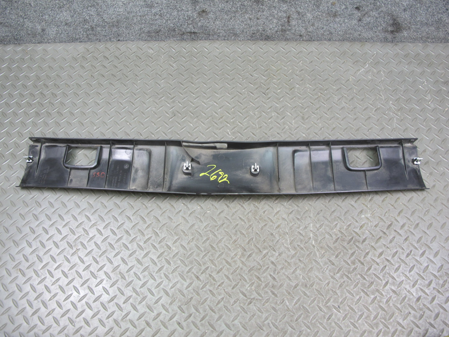 07-10 Saturn SKY Pontiac Solstice Windshield Upper Trim Panel 25949074 OEM