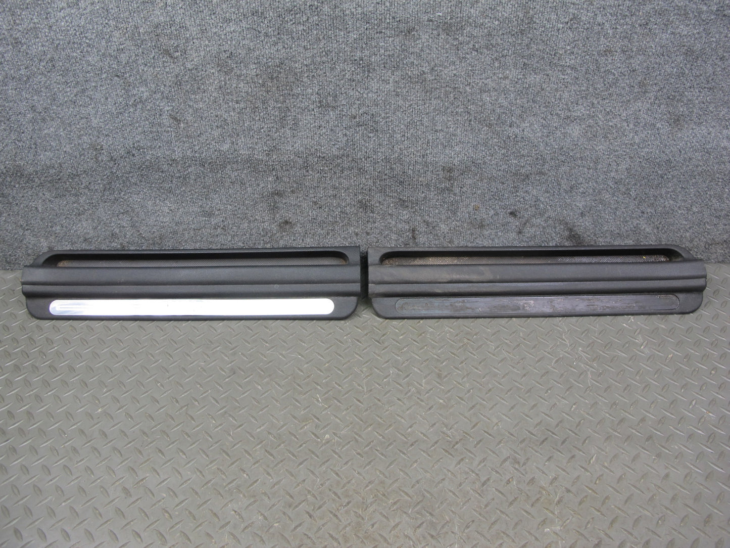 07-10 Saturn SKY Set of 2 Left & Right Door Scuff Sill Plate Trim Cover OEM