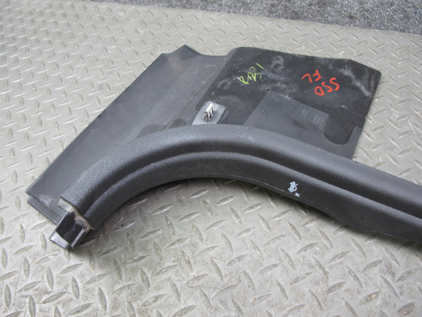 07-10 Saturn SKY Pontiac Solstice Set of 2 Front Kick Trim Cover Panel OEM