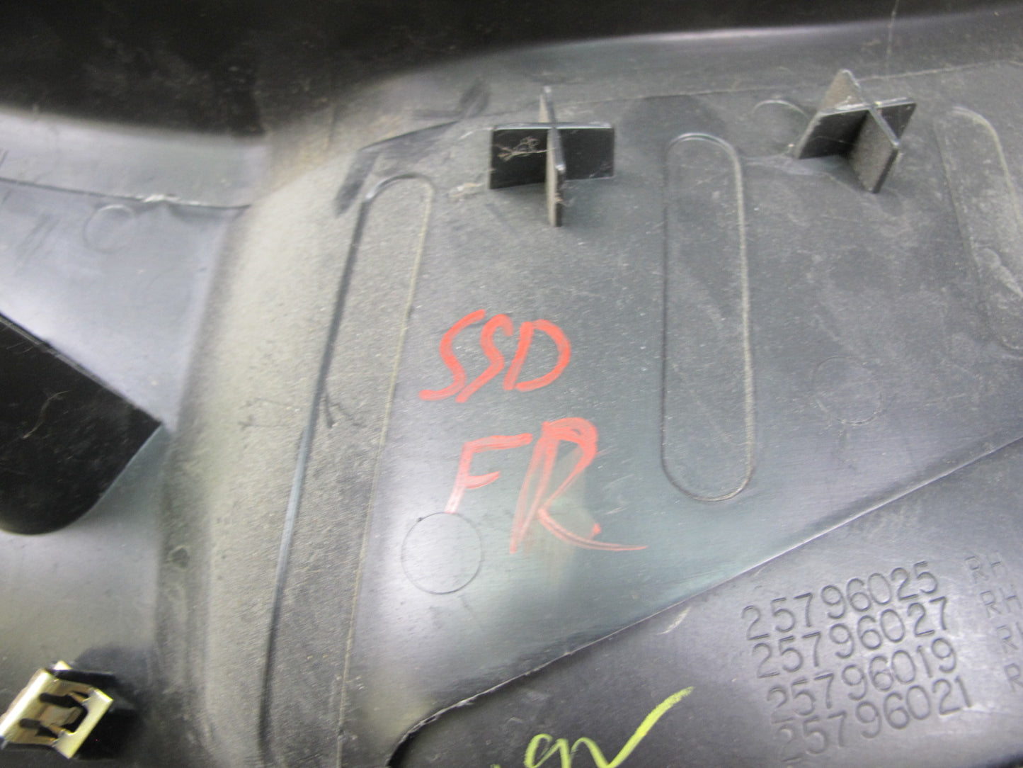 07-10 Saturn SKY Pontiac Solstice Set of 2 Rear Quarter Speaker Trim Cover OEM