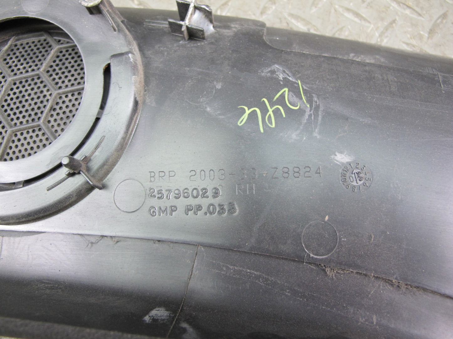 07-10 Saturn SKY Pontiac Solstice Set of 2 Rear Quarter Speaker Trim Cover OEM