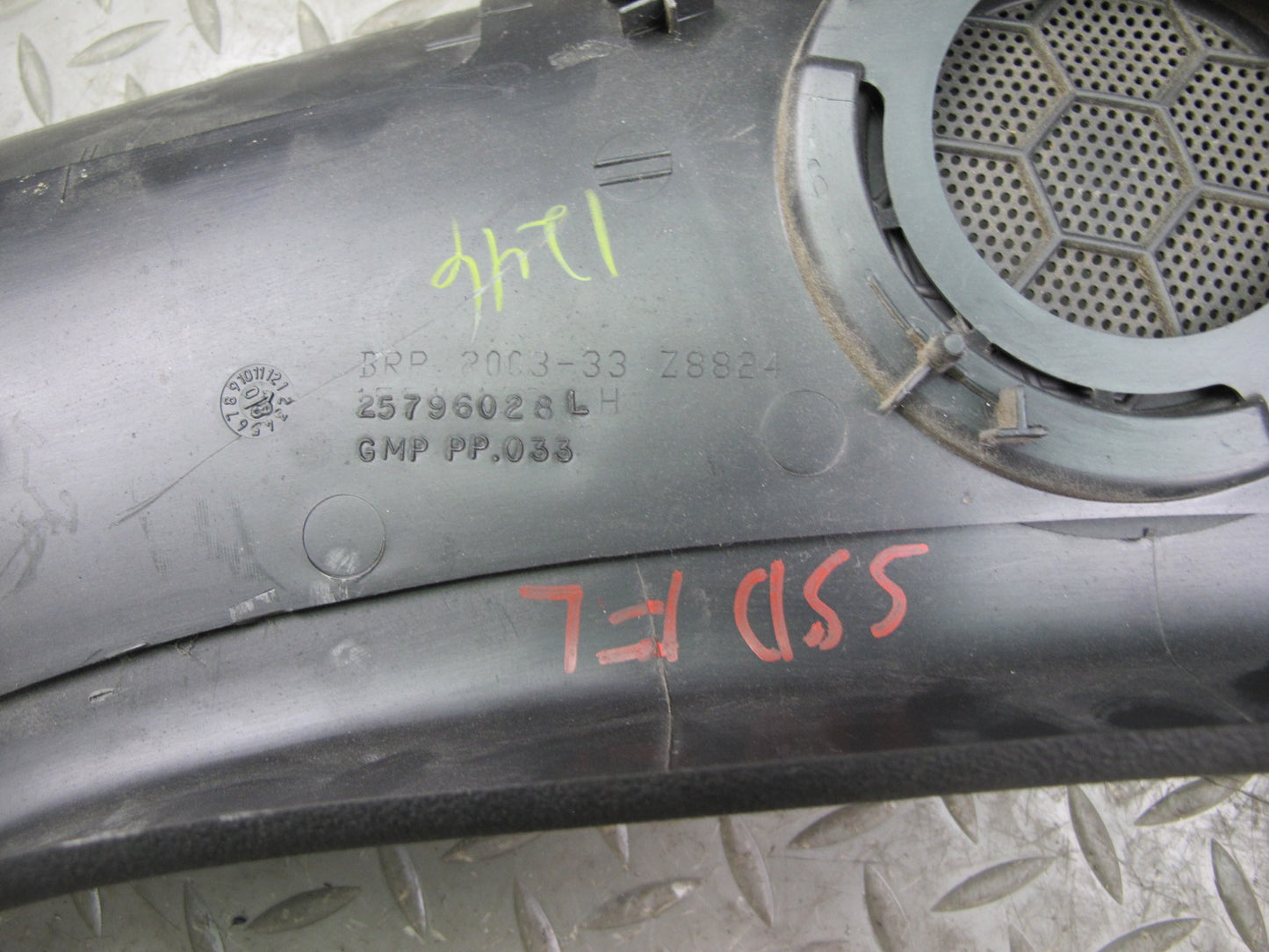 07-10 Saturn SKY Pontiac Solstice Set of 2 Rear Quarter Speaker Trim Cover OEM