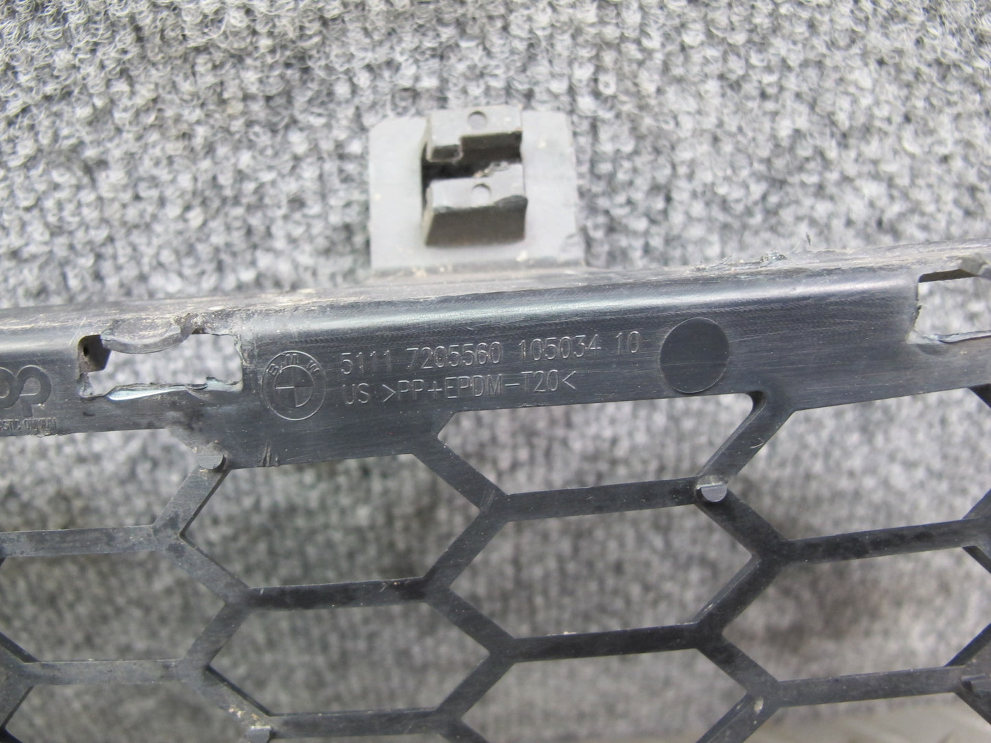 10-14 BMW E70 E71 X5M X6M Front Bumper Center Lower Air Vent Trim Grille OEM