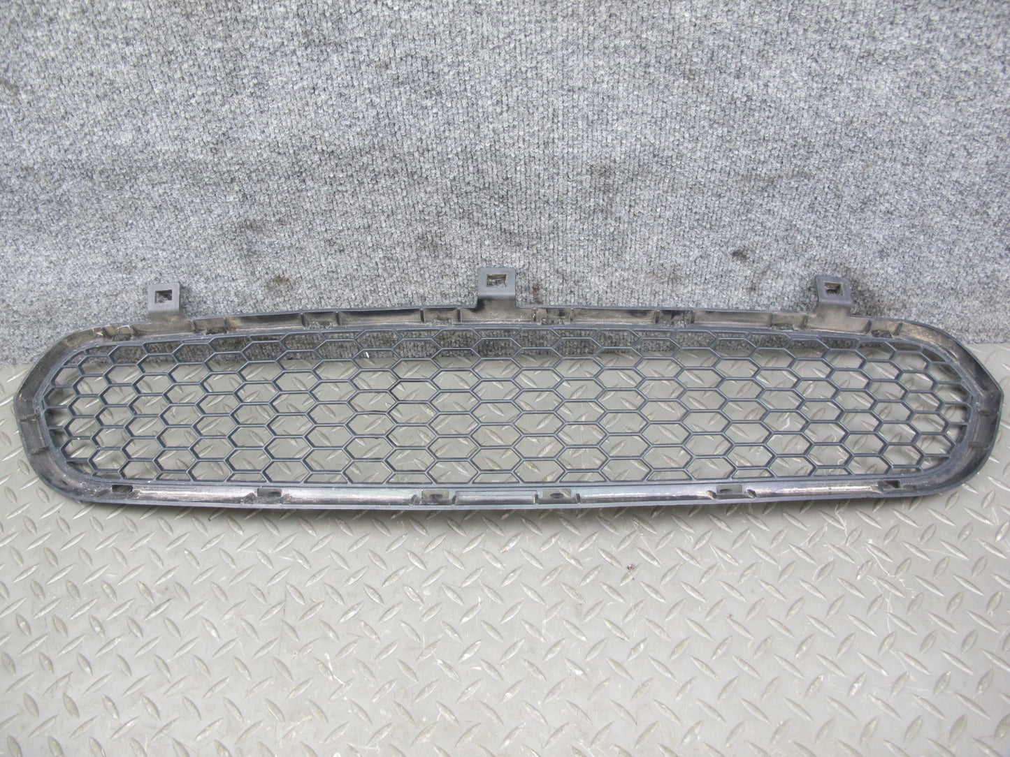 10-14 BMW E70 E71 X5M X6M Front Bumper Center Lower Air Vent Trim Grille OEM