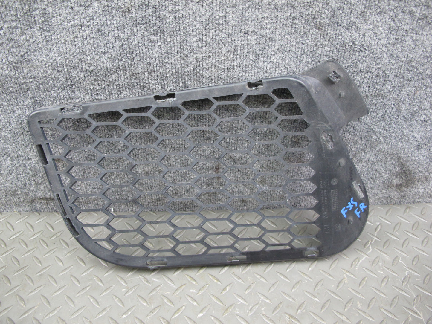 10-14 BMW E70 E71 X5M X6M Front Bumper Right Lower Air Vent Trim Grille OEM