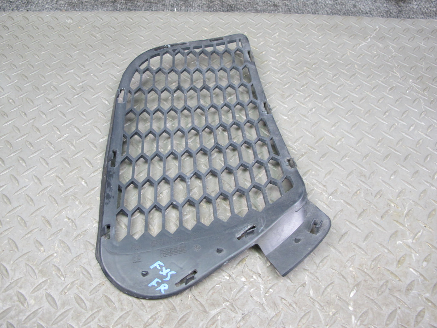 10-14 BMW E70 E71 X5M X6M Front Bumper Right Lower Air Vent Trim Grille OEM