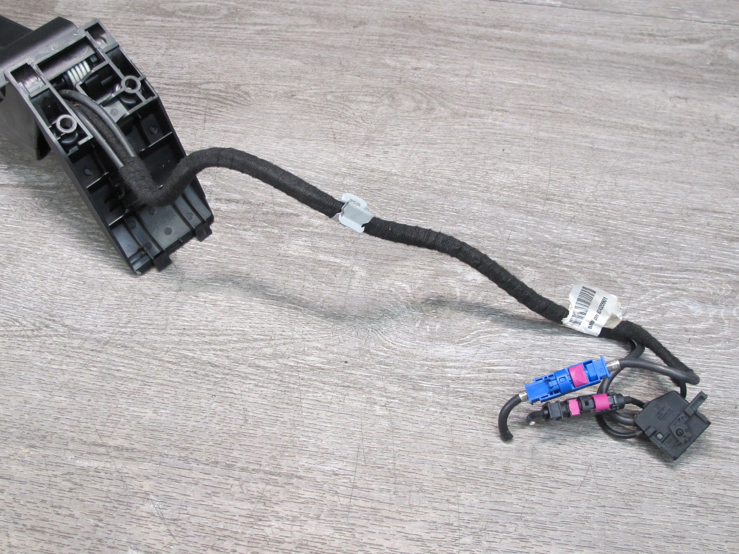 11-14 BMW E70 E71 X5 X6 Front Center Console Phone Tray Holder 9243209 OEM