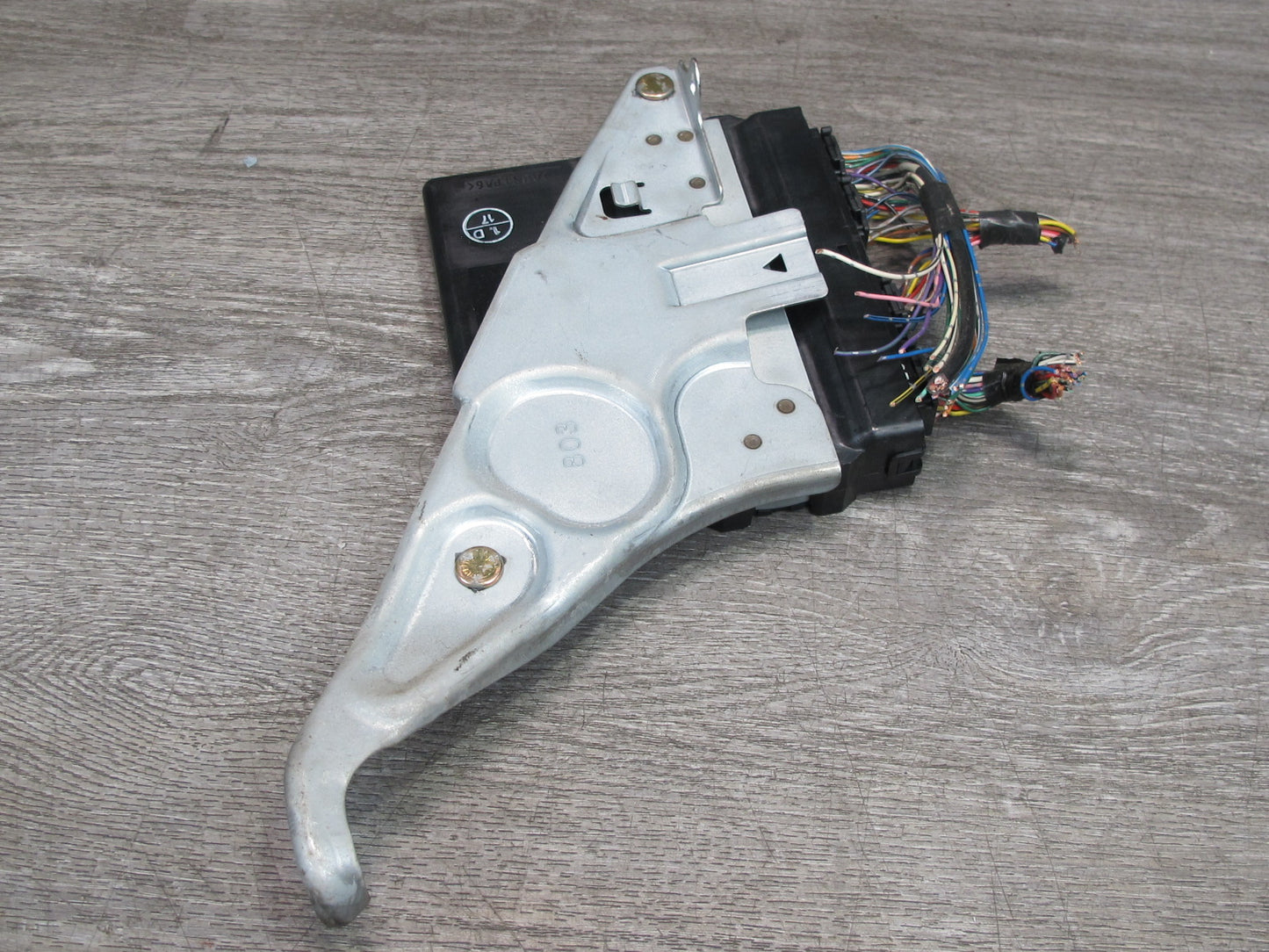 01-06 Lexus UCF30L LS430 ABS TRC VSC Traction Control Module 89540-50150 OEM