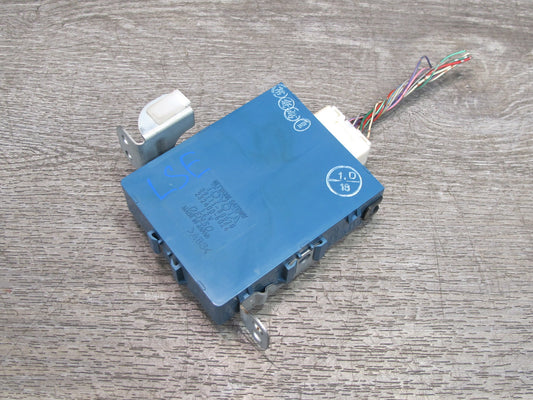 01-06 Lexus UCF30L LS430 Network Gateway Control Module 89111-50020 OEM